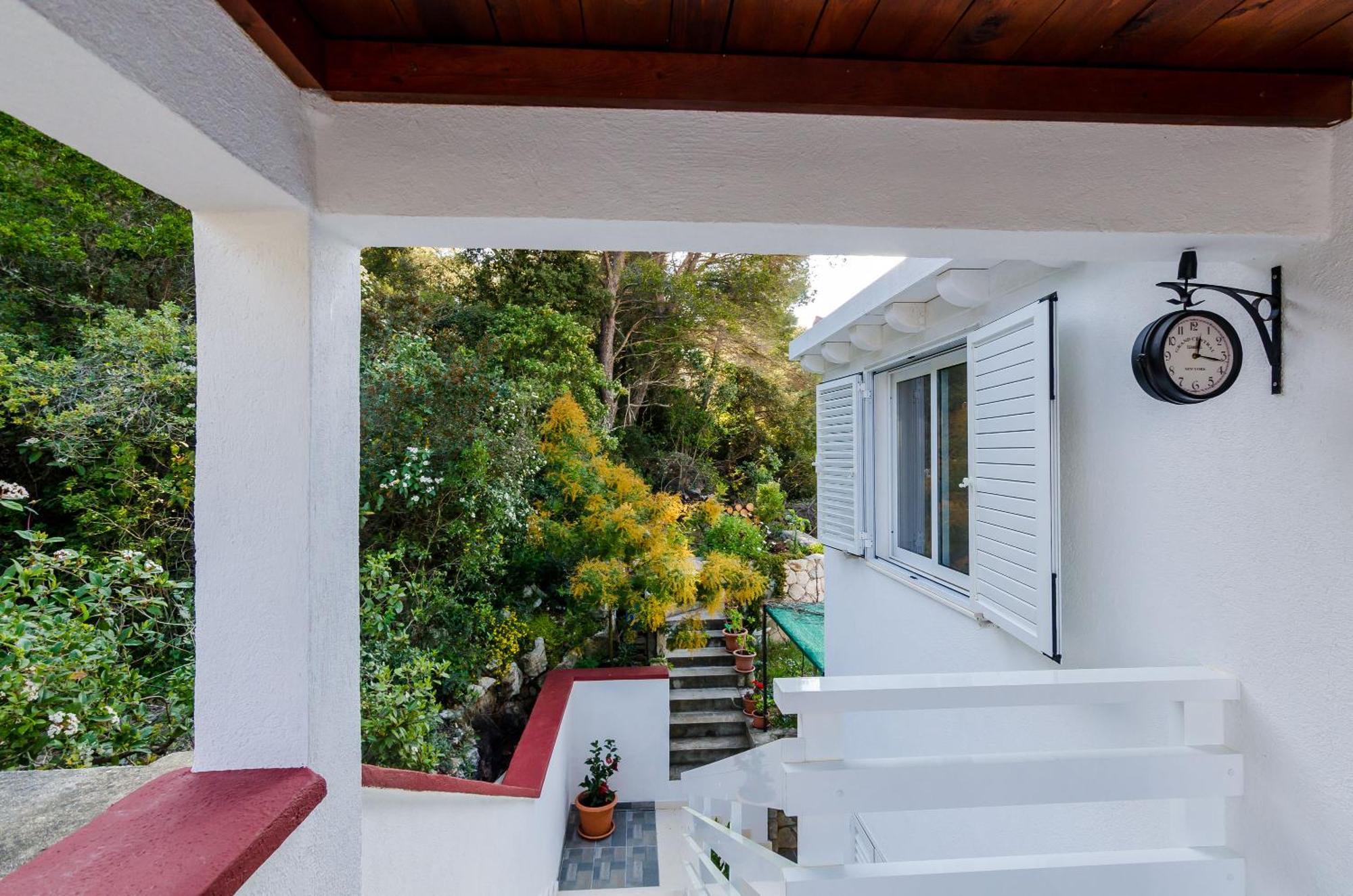 Apartments Lorena Mljet Pomena Exterior photo