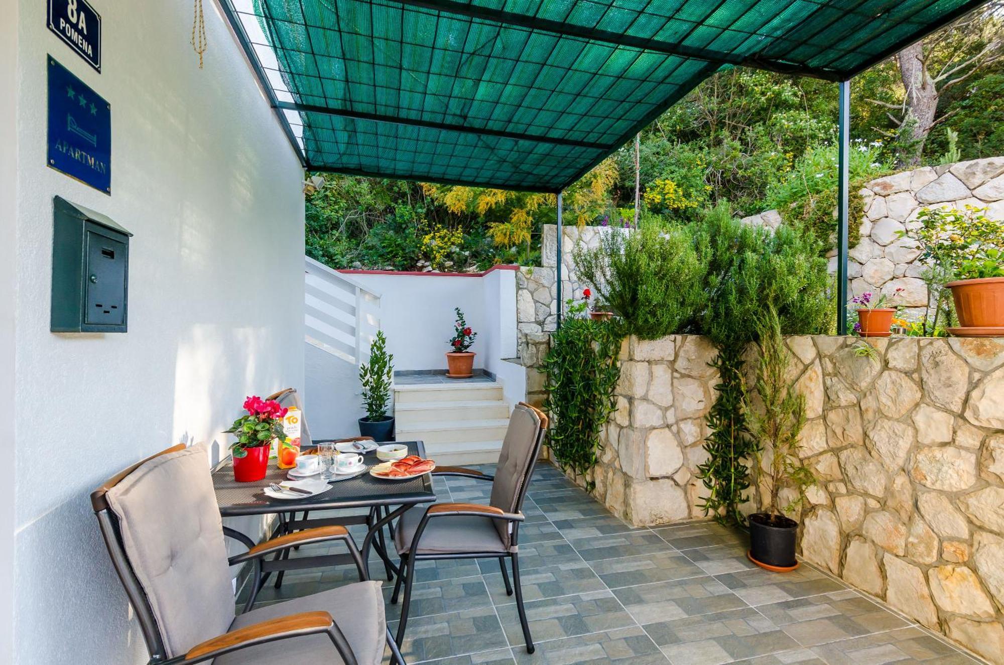 Apartments Lorena Mljet Pomena Exterior photo